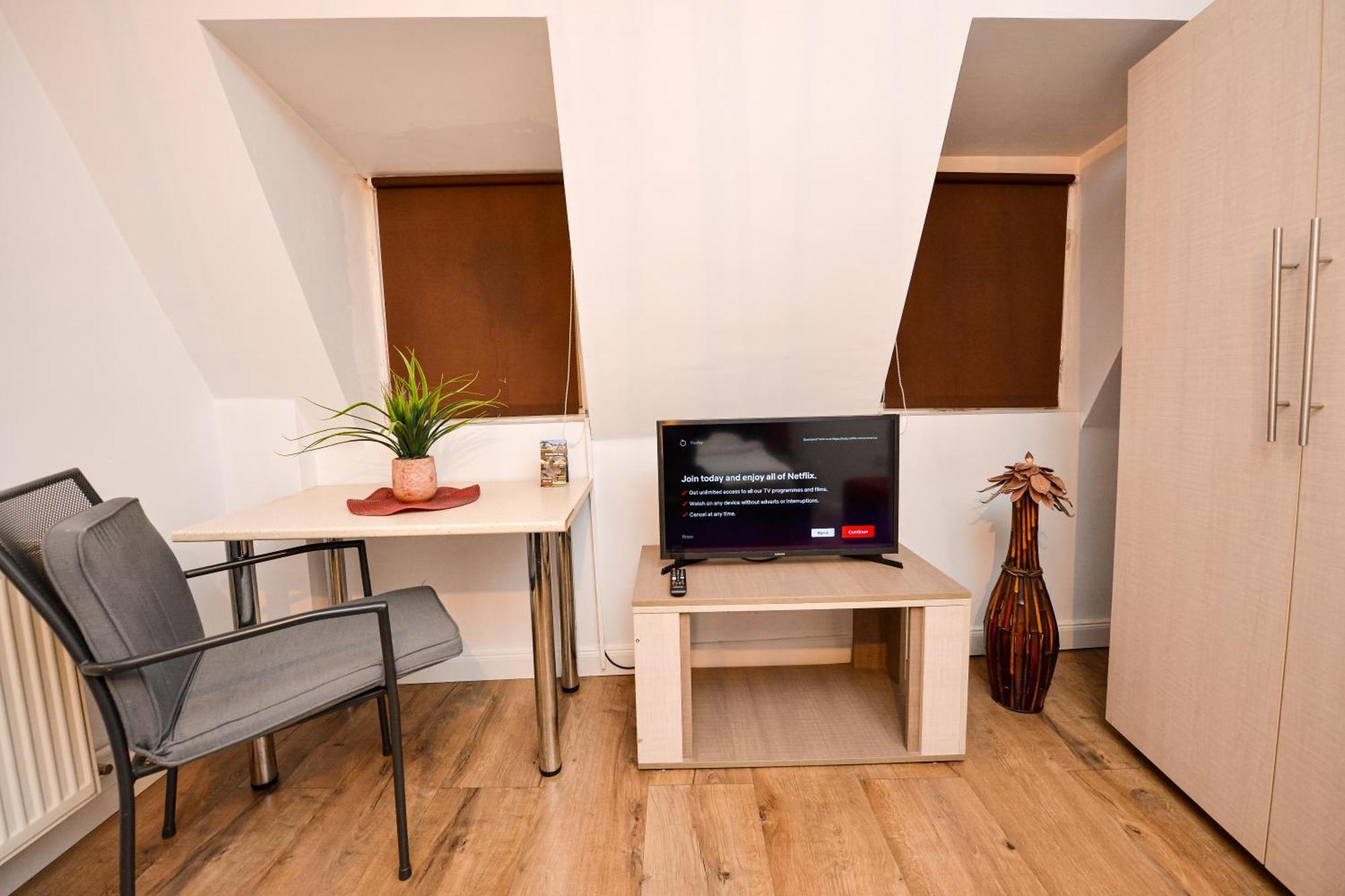 Ideal Accommodation Unirii Square Boekarest Buitenkant foto