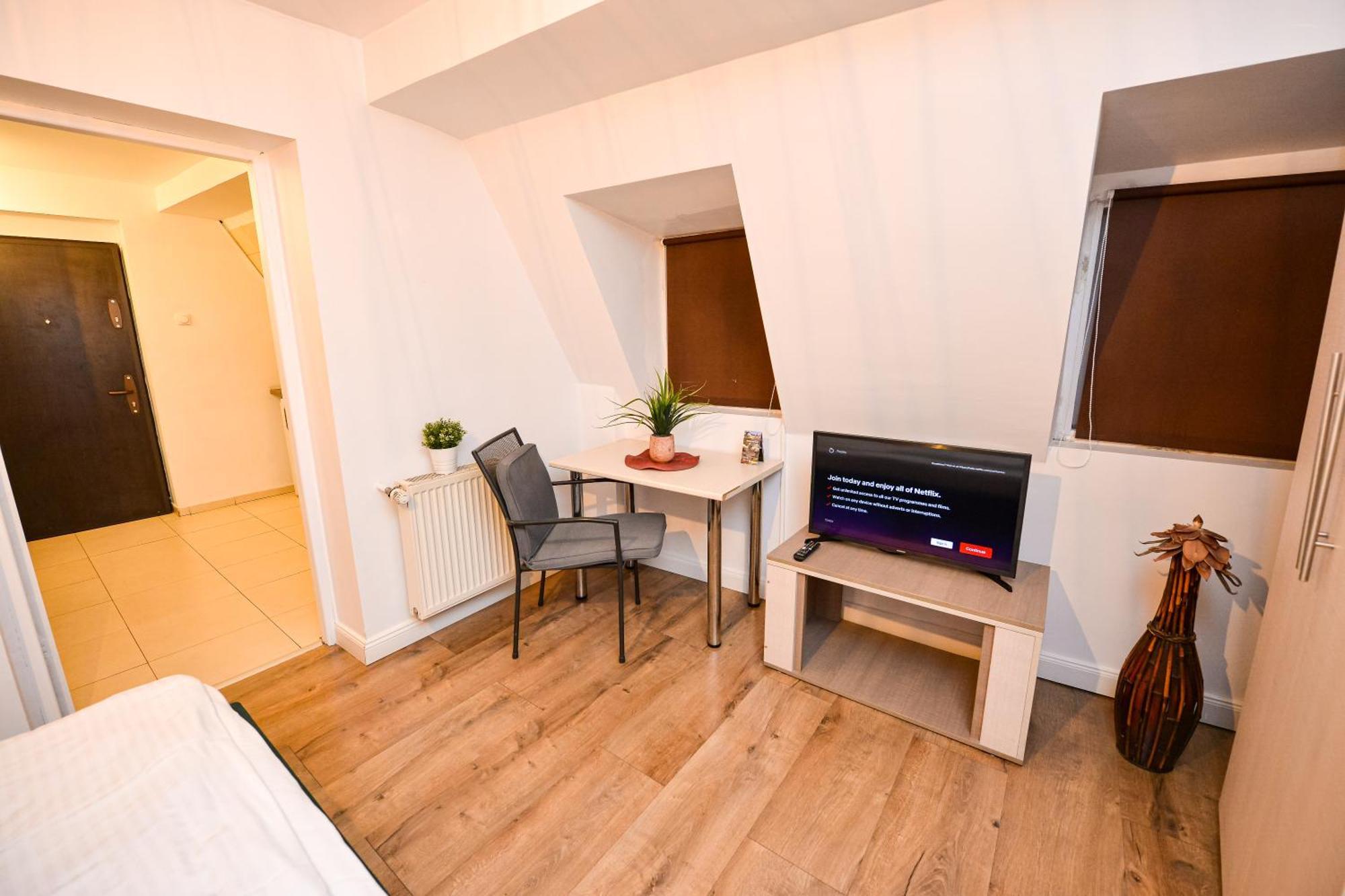 Ideal Accommodation Unirii Square Boekarest Buitenkant foto